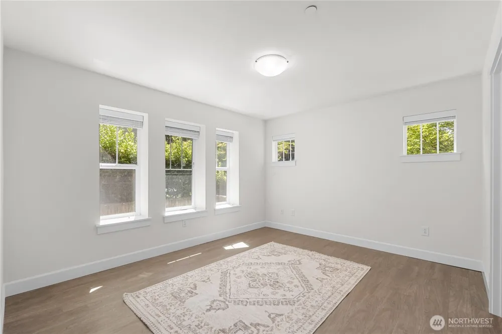 1382 Chelssea Walk NE Issaquah, WA 98029