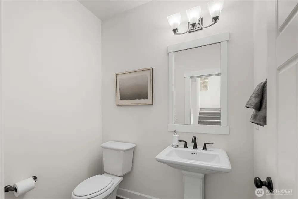 1382 Chelssea Walk NE Issaquah, WA 98029