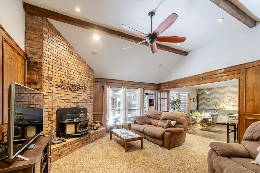 22 Greenbriar Street Mineral Wells, TX 76067