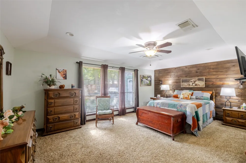 22 Greenbriar Street Mineral Wells, TX 76067