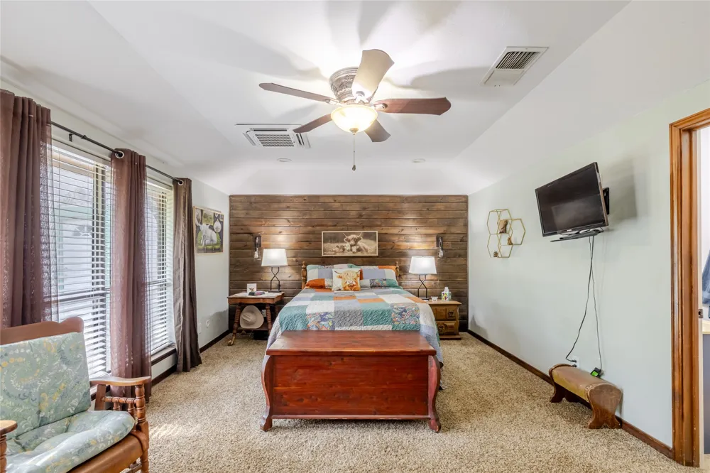 22 Greenbriar Street Mineral Wells, TX 76067
