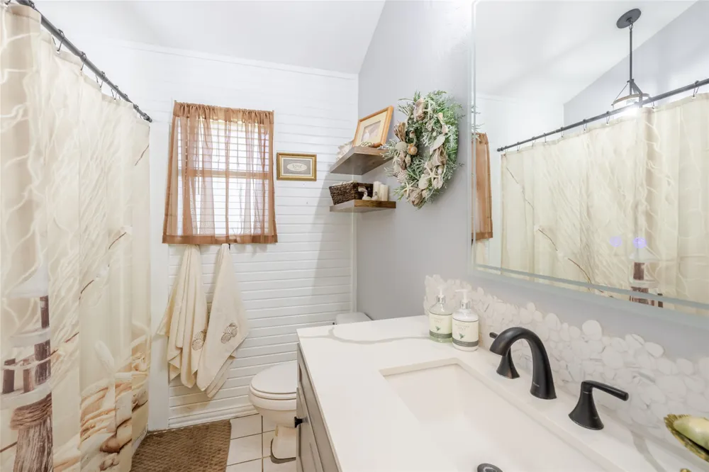22 Greenbriar Street Mineral Wells, TX 76067