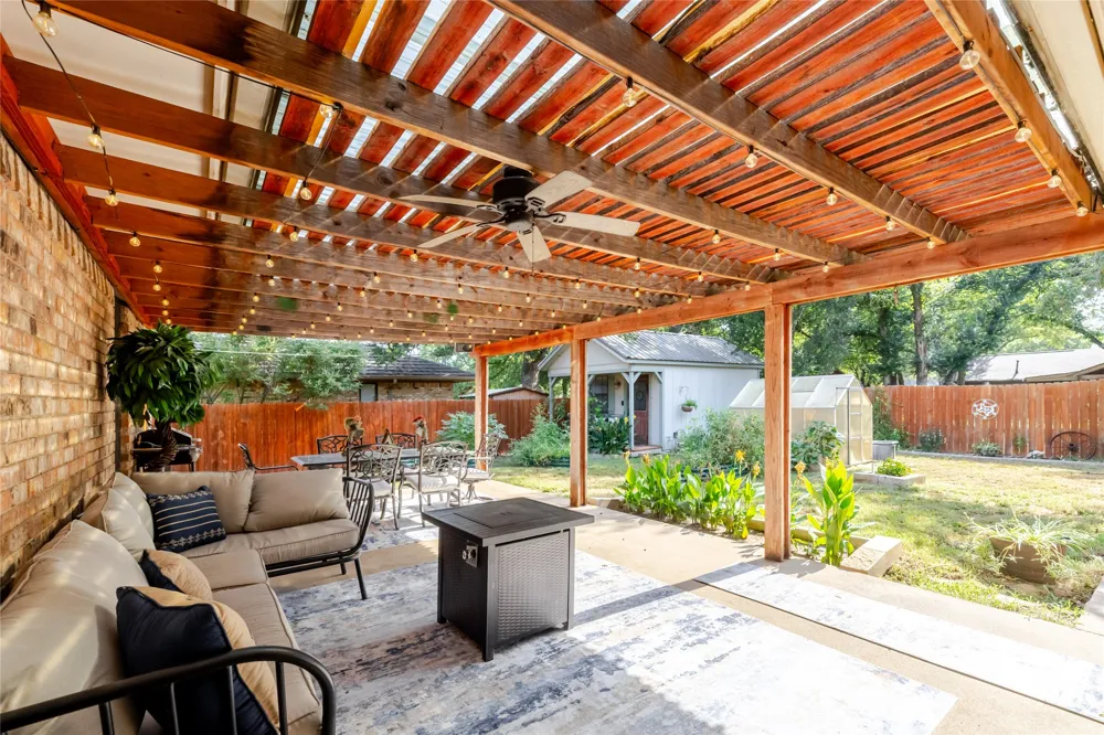 22 Greenbriar Street Mineral Wells, TX 76067