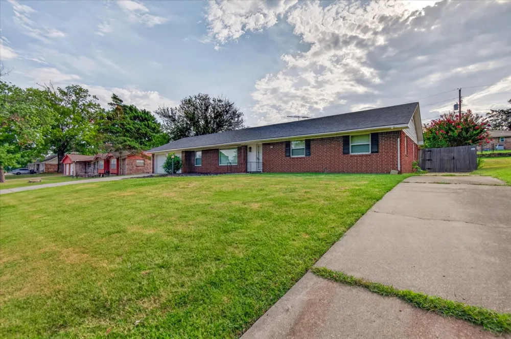 1312 Melmart Drive Bartlesville, OK 74006