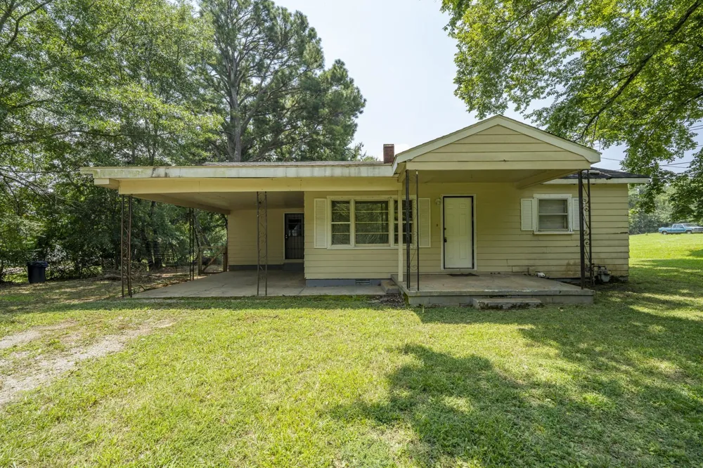 114 S PARKWAY AVE Bethel Springs, TN 38315