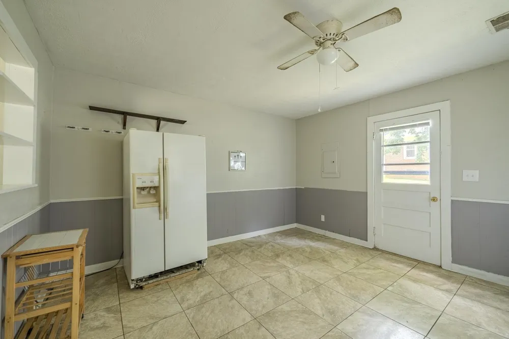 114 S PARKWAY AVE Bethel Springs, TN 38315