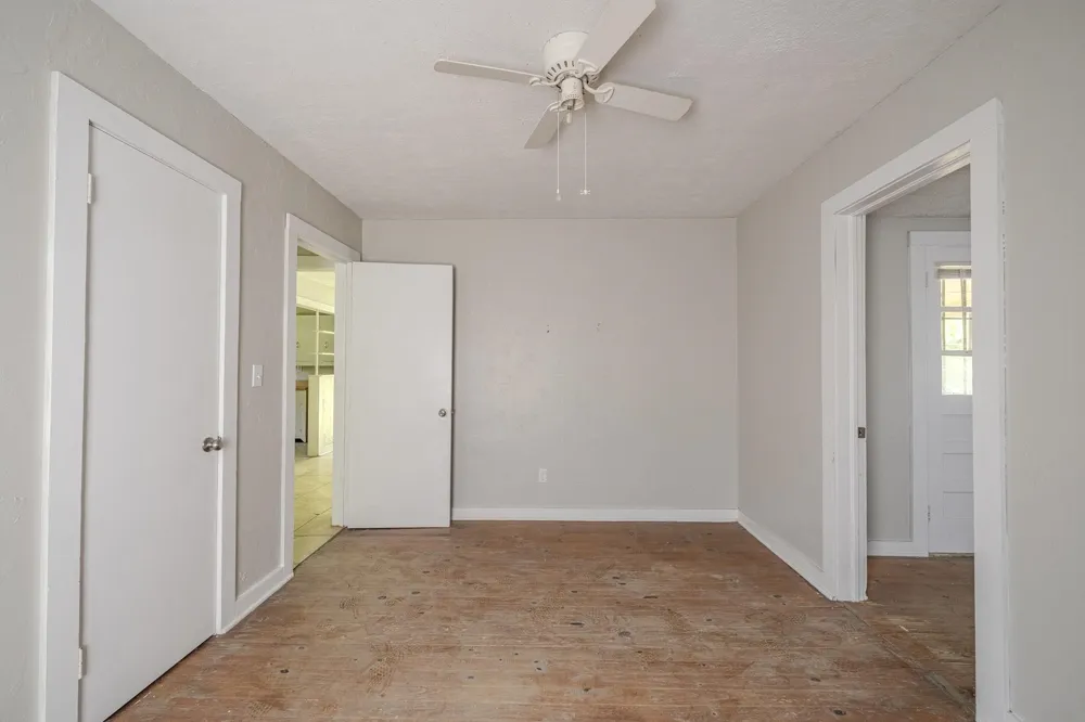 114 S PARKWAY AVE Bethel Springs, TN 38315