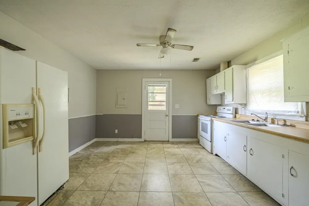 114 S PARKWAY AVE Bethel Springs, TN 38315
