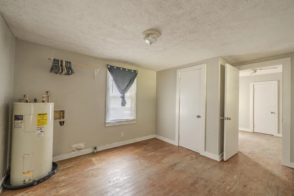 114 S PARKWAY AVE Bethel Springs, TN 38315