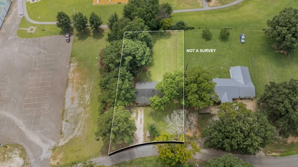 114 S PARKWAY AVE Bethel Springs, TN 38315