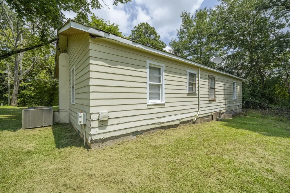 114 S PARKWAY AVE Bethel Springs, TN 38315
