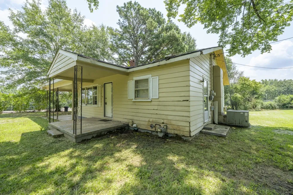 114 S PARKWAY AVE Bethel Springs, TN 38315