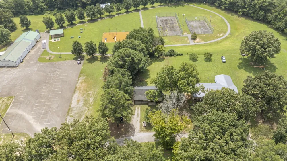 114 S PARKWAY AVE Bethel Springs, TN 38315