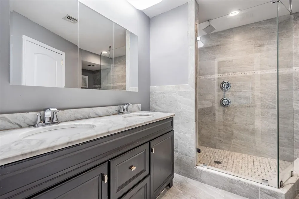637 DRAKE LANE Dunedin, FL 34698