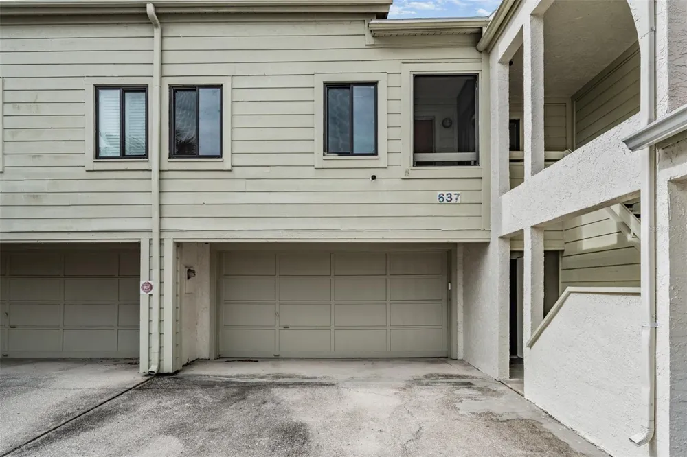637 DRAKE LANE Dunedin, FL 34698