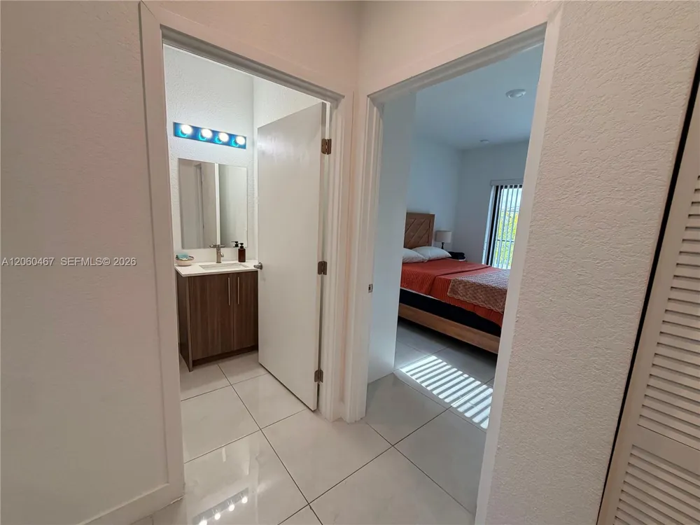1163 NW 2nd St Florida City, FL 33034