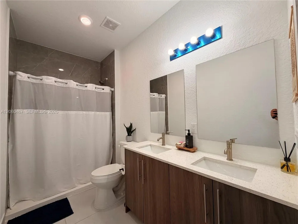 1163 NW 2nd St Florida City, FL 33034