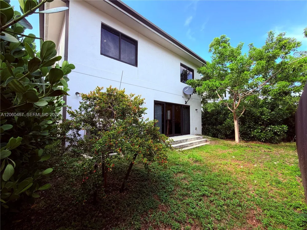 1163 NW 2nd St Florida City, FL 33034