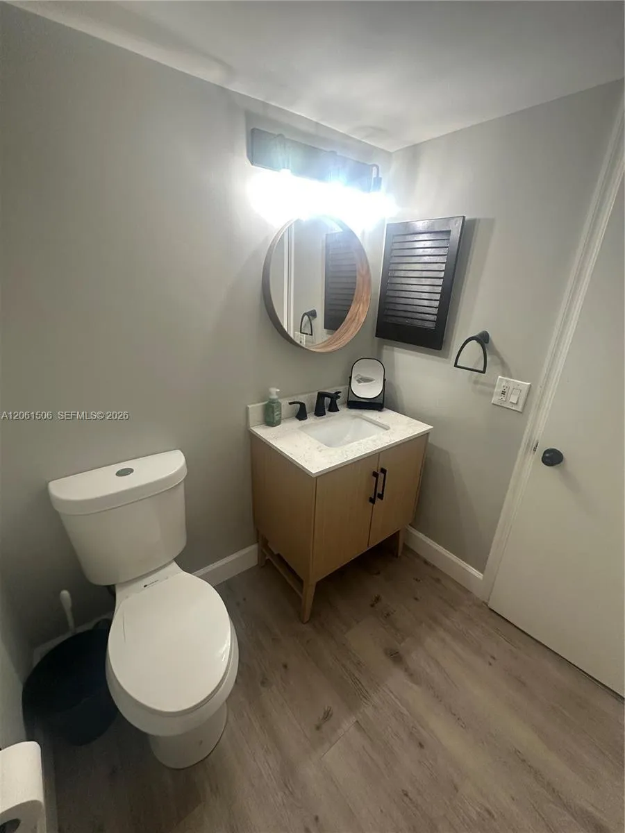 62 Spinning Wheel Ln Tamarac, FL 33319
