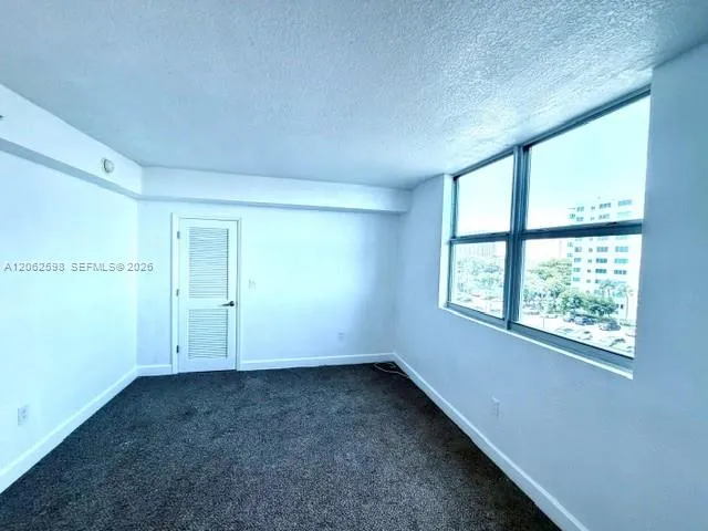 7501 E Treasure Dr #5H North Bay Village, FL 33141