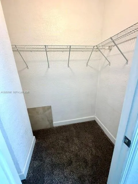 7501 E Treasure Dr #5H North Bay Village, FL 33141