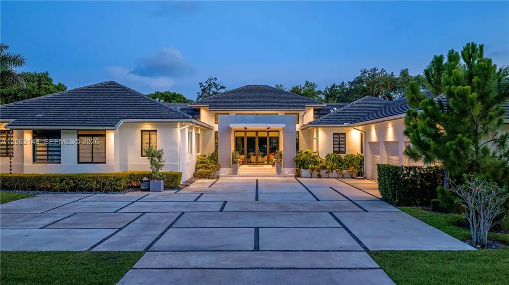 7830 SW 117th St Pinecrest, FL 33156