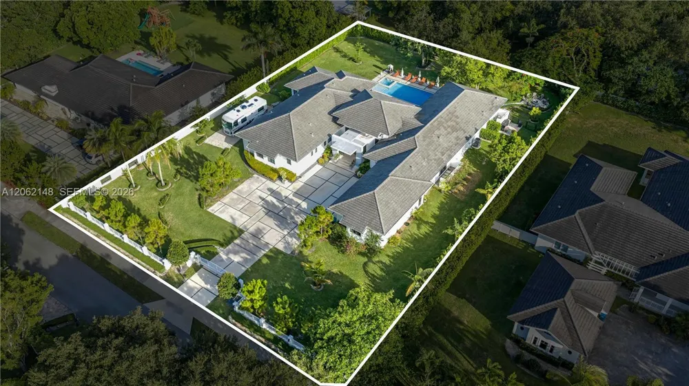 7830 SW 117th St Pinecrest, FL 33156