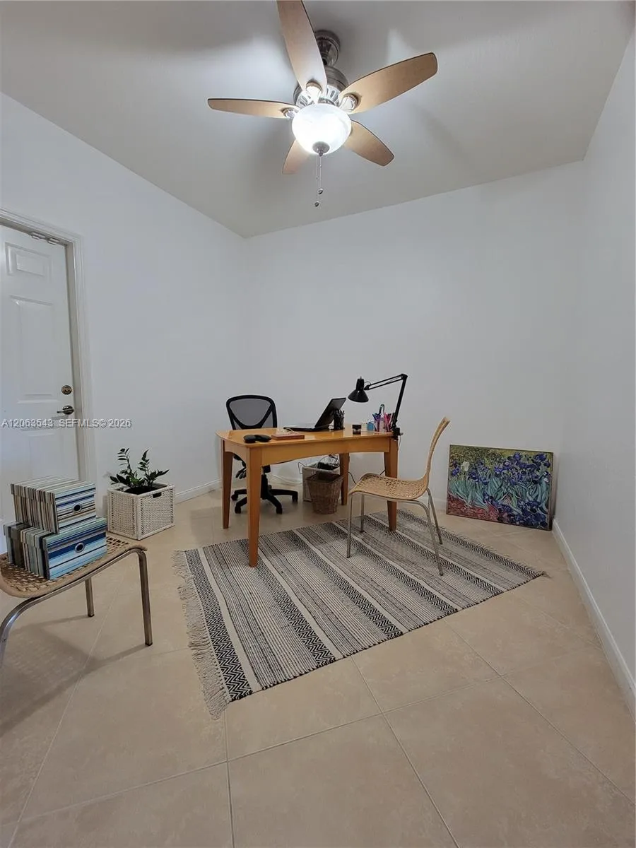15375 SW 9th Way Miami, FL 33194
