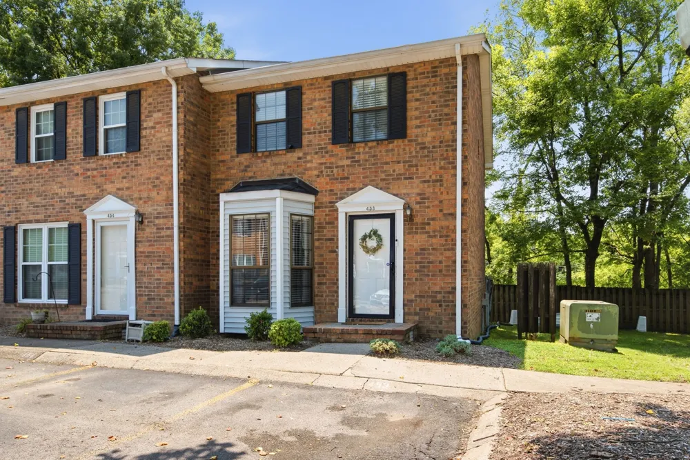 453 Claircrest Dr Antioch, TN 37013