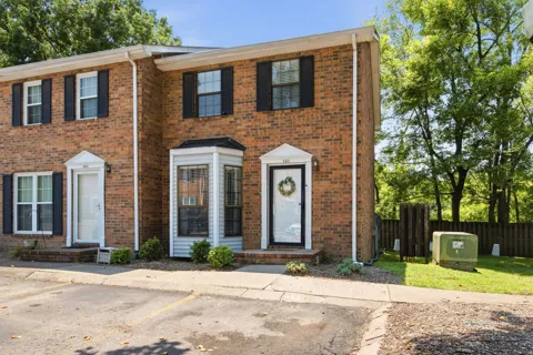 453 Claircrest Dr