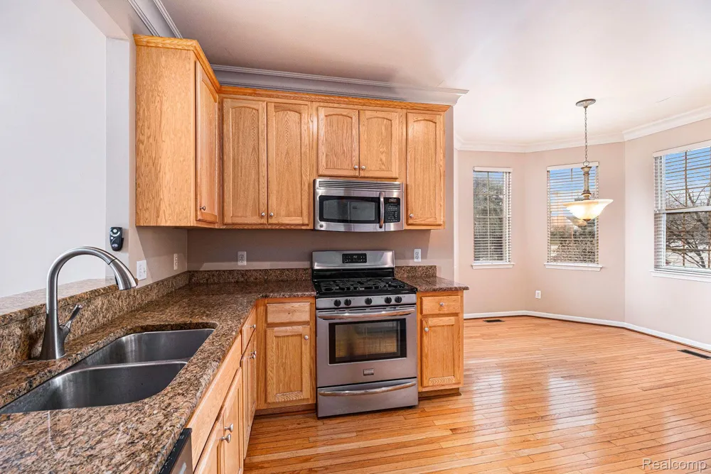 1028 MAYA COURT #Unit Troy City, MI 48085