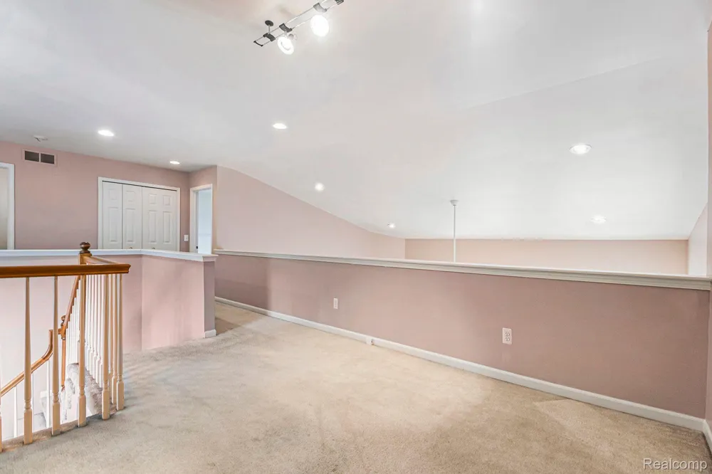 1028 MAYA COURT #Unit Troy City, MI 48085