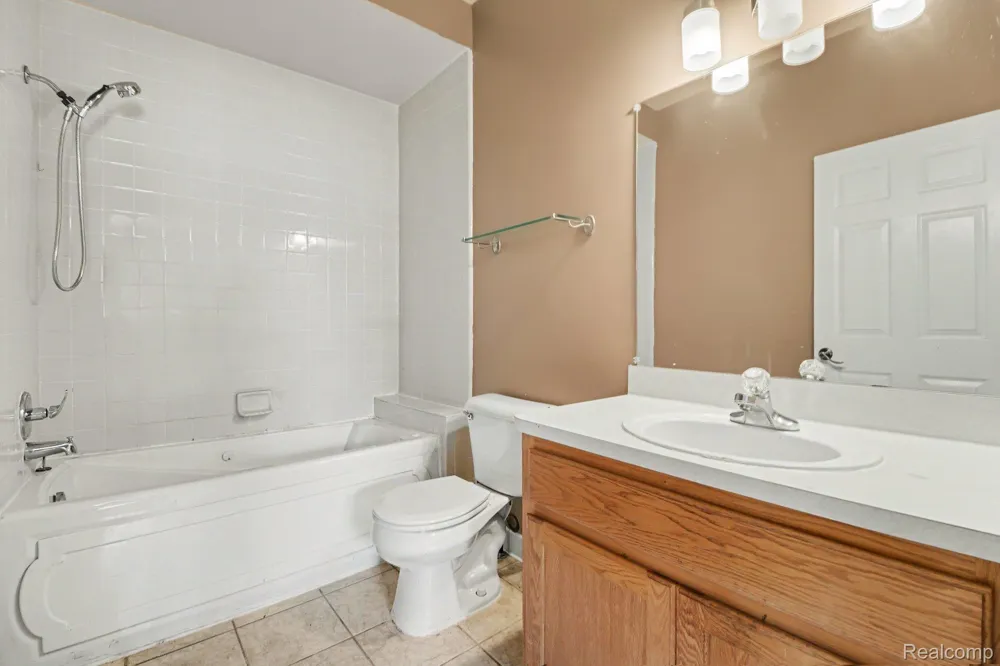 1028 MAYA COURT #Unit Troy City, MI 48085