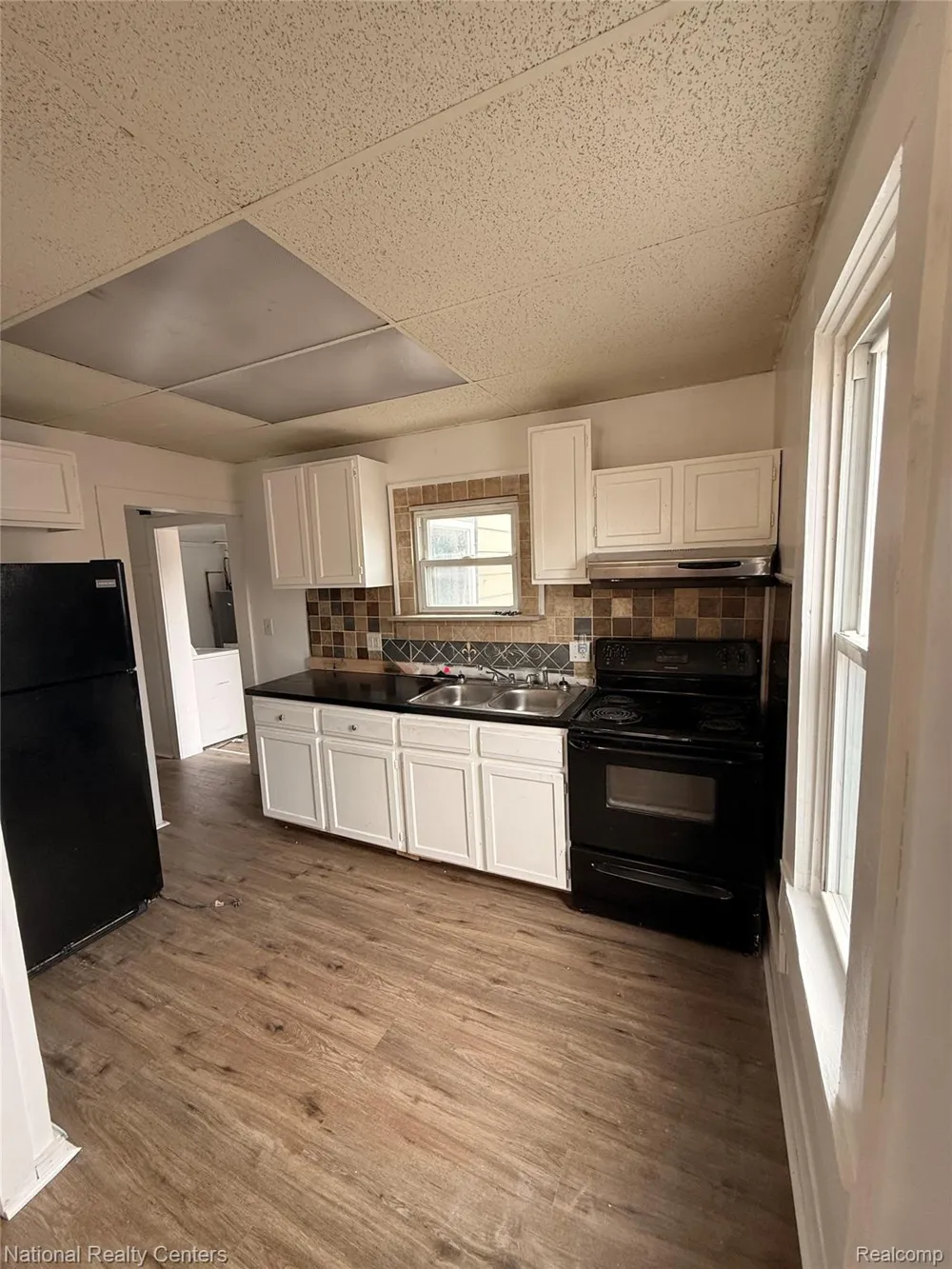 18168 Brohl Street Roseville City, MI 48066