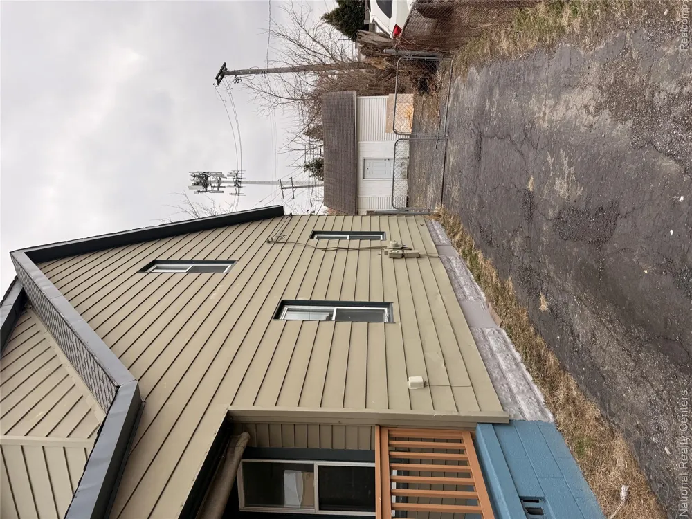 18168 Brohl Street Roseville City, MI 48066