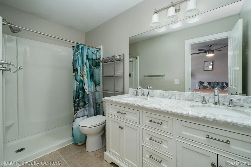 175 Whispering Pines Drive Fenton City, MI 48430
