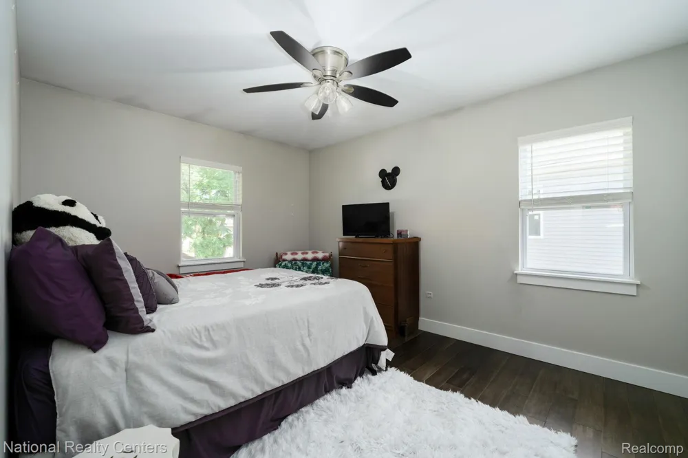 175 Whispering Pines Drive Fenton City, MI 48430
