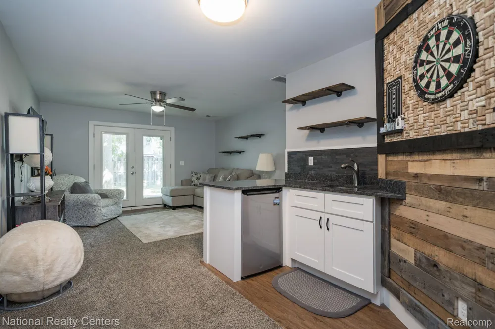 175 Whispering Pines Drive Fenton City, MI 48430