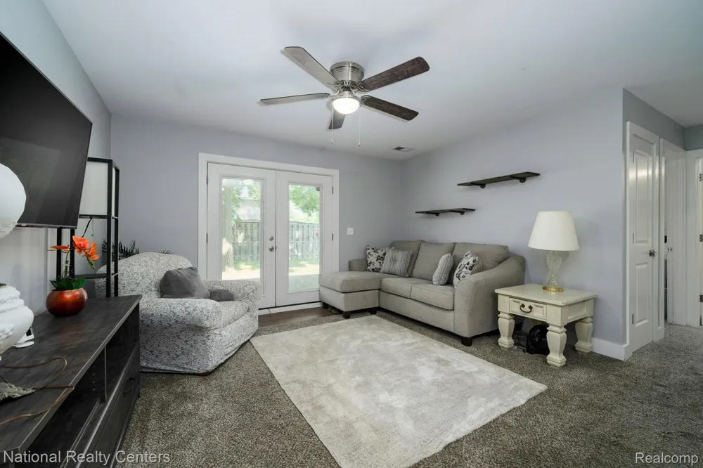 175 Whispering Pines Drive Fenton City, MI 48430