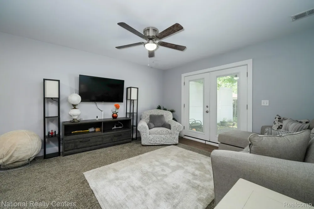 175 Whispering Pines Drive Fenton City, MI 48430