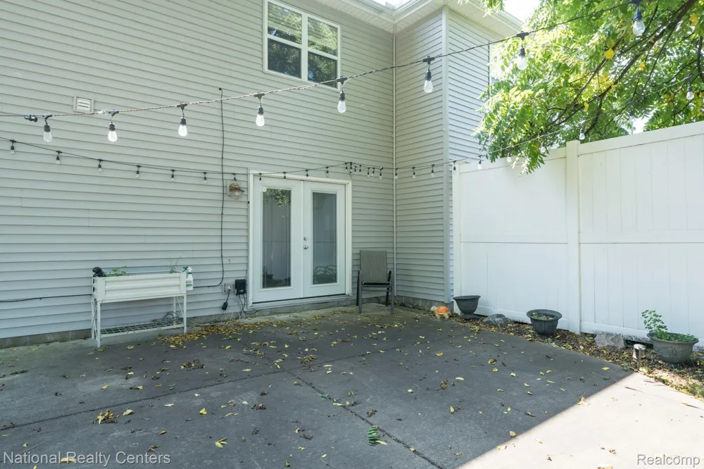 175 Whispering Pines Drive Fenton City, MI 48430