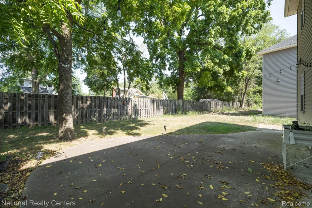175 Whispering Pines Drive Fenton City, MI 48430