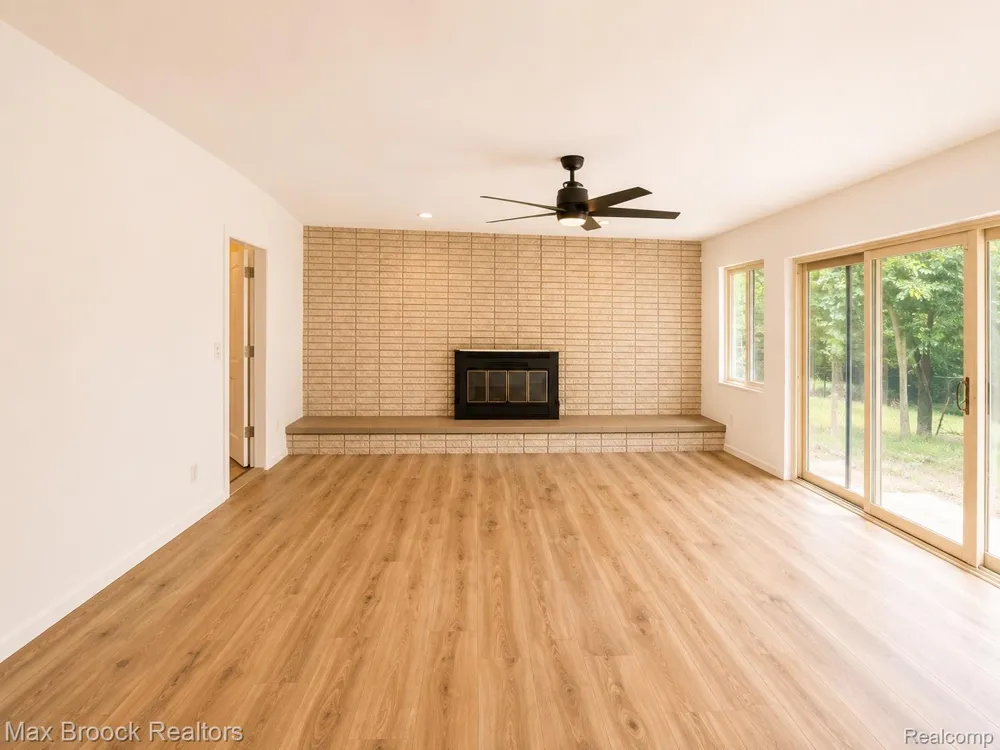 21613 Wallace Drive Southfield City, MI 48075