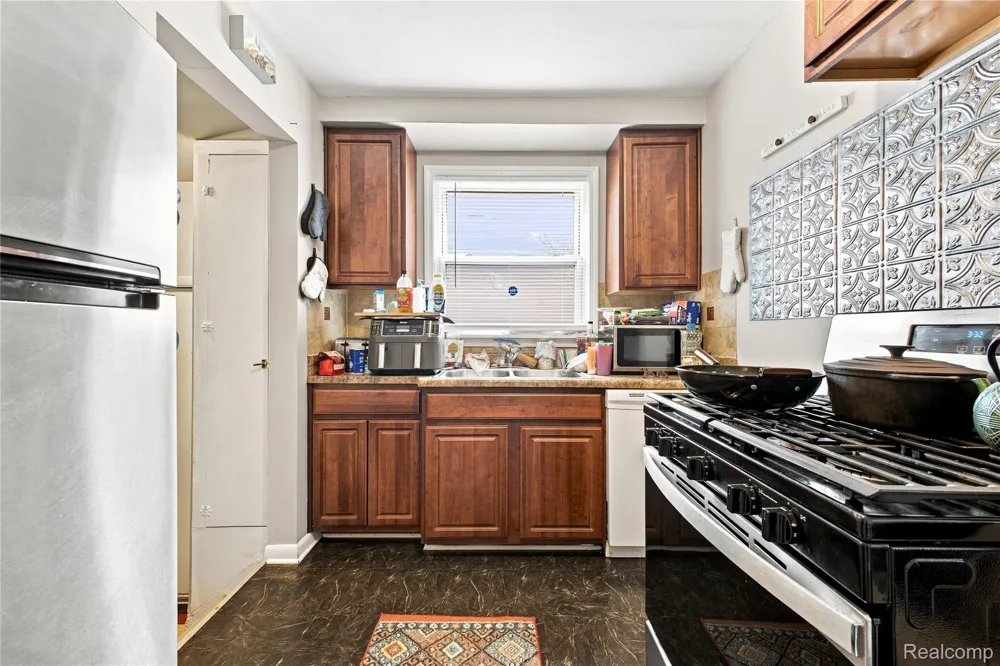 18974 Dale Street Detroit City, MI 48219