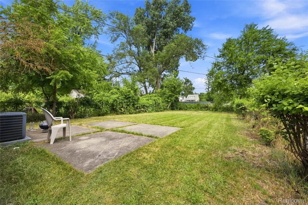 18974 Dale Street Detroit City, MI 48219