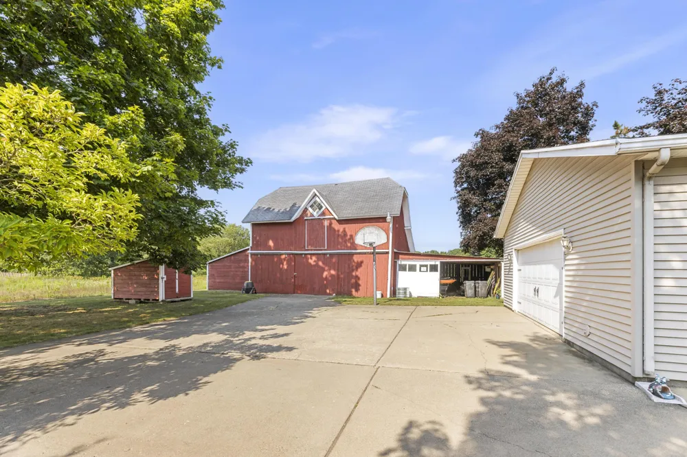 19275 16 Mile Road Marshall City, MI 49068