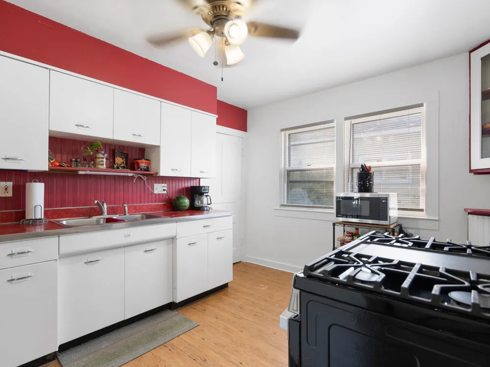 717 E Garfield Street Cadillac City, MI 49601