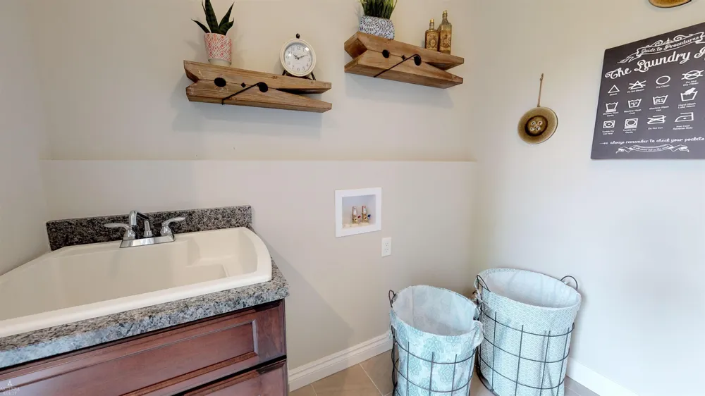 3292 Waldon Ridge Street Orion Charter Township, MI 48359