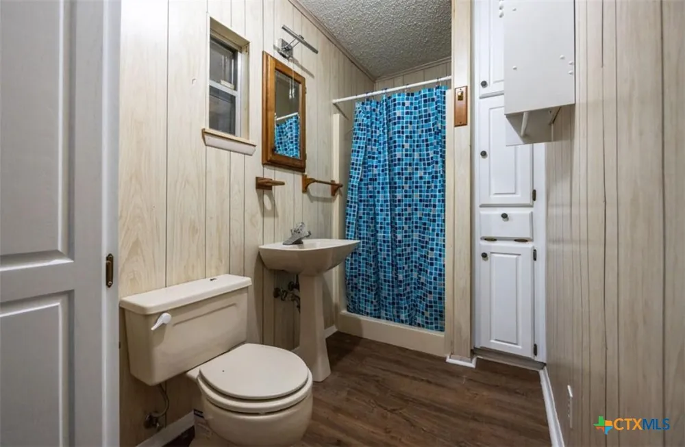 211 W Long Street Elm Mott, TX 76640