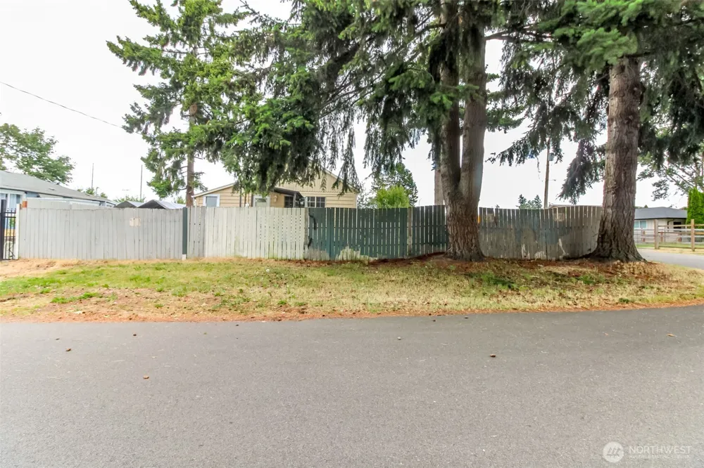 1826 G STREET SE Auburn, WA 98002